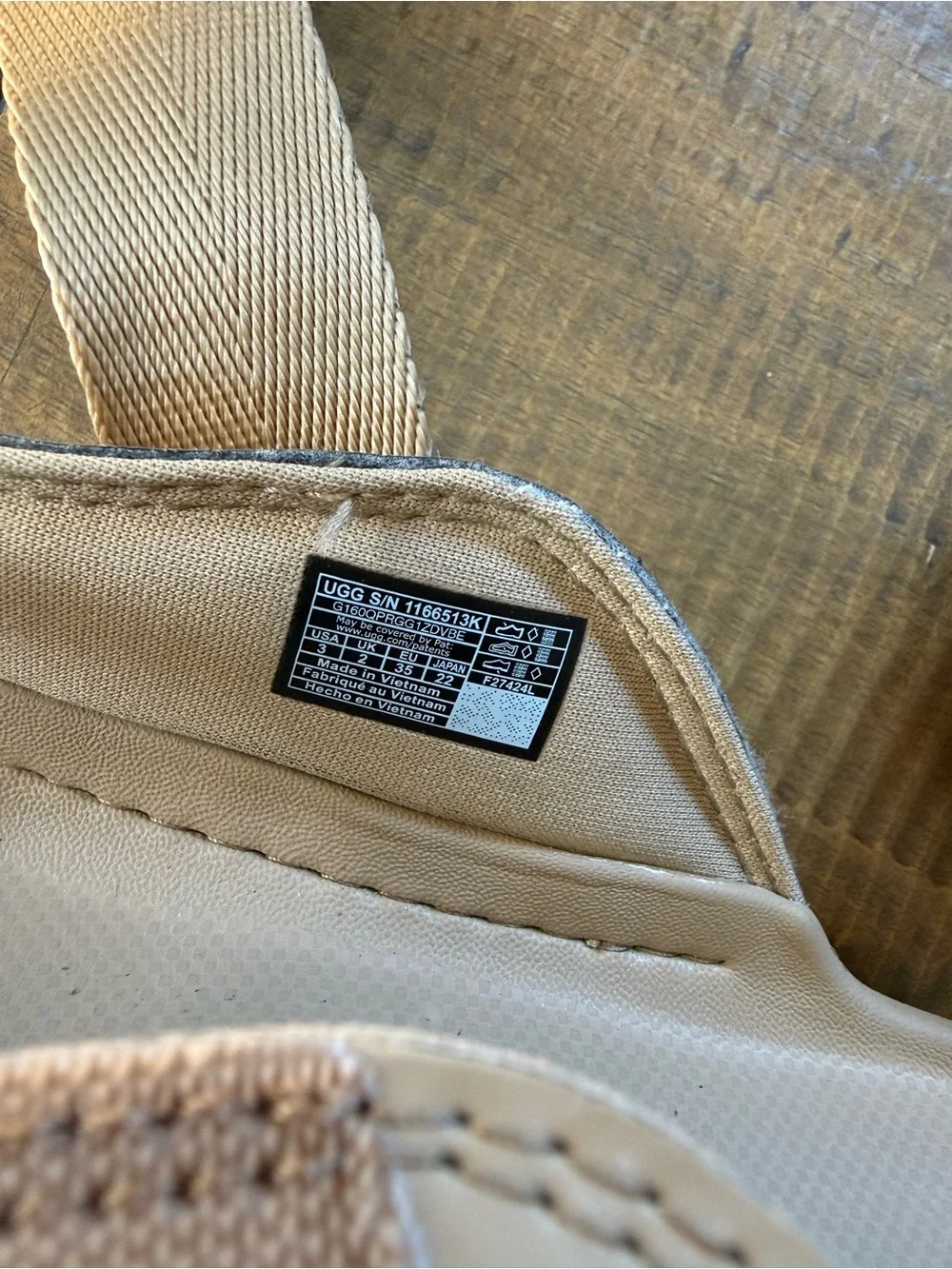 UGG youth slide